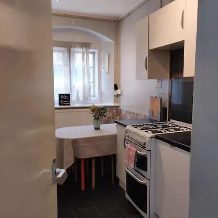Simply Shoreditch 1 Bed Space * London