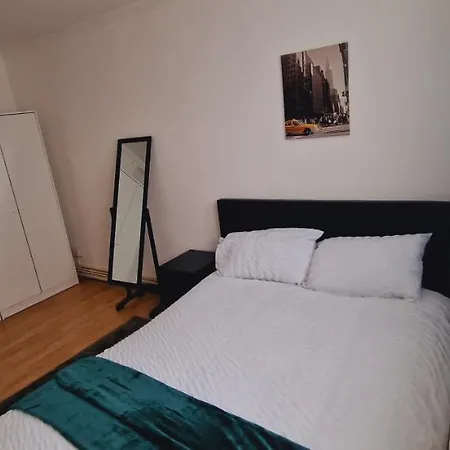 Airport Apartment