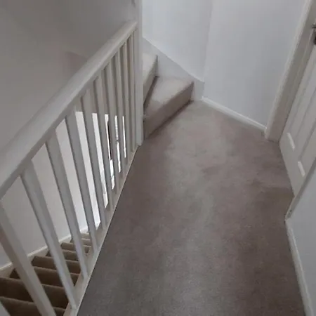 3 Bedroom House Wimbledon Holiday home London