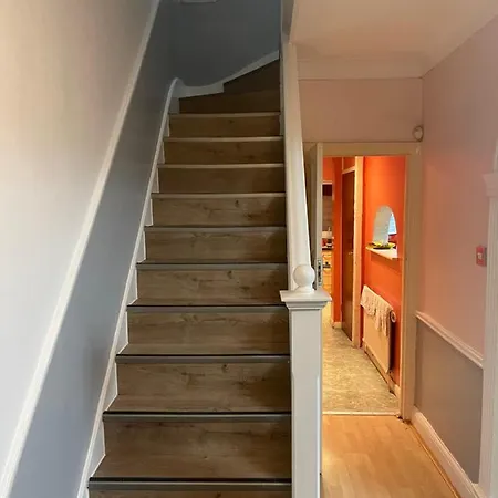 Walpole House Homestay London