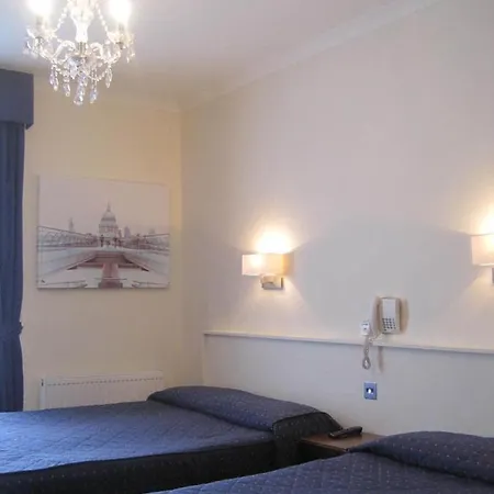 Aaraya Sussex Gardens 3*