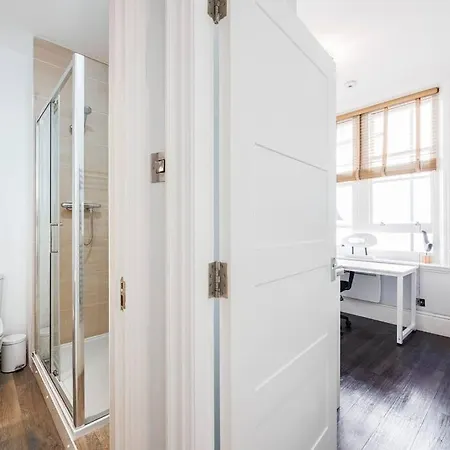 Charing Cross Road One Bedroom *