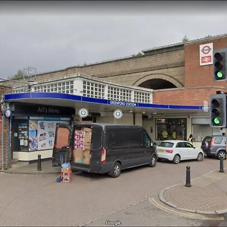 Guest house Amh - Greenford Station *