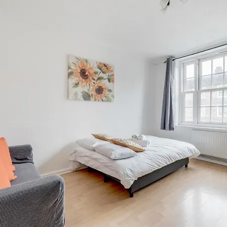 Vauxhall Getaway Apartment *