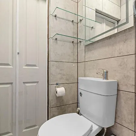 Apartment Charming Flat In The Heart Of Fulham - New *