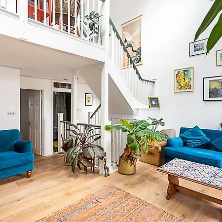 別荘 Quirky Spacious House In The Heart Of Hackney ロンドン