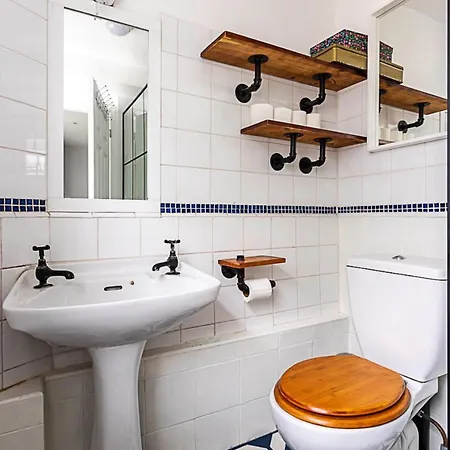 Quirky Spacious House In The Heart Of Hackney *