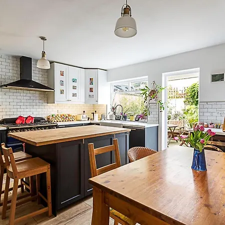 Quirky Spacious House In The Heart Of Hackney 別荘 ロンドン