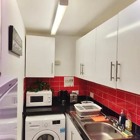 White Chapel Holiday 2 Bedroom * London