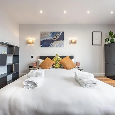 3 West Brand New Loft London