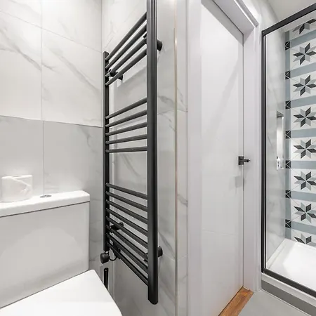 3 West Brand New Loft *
