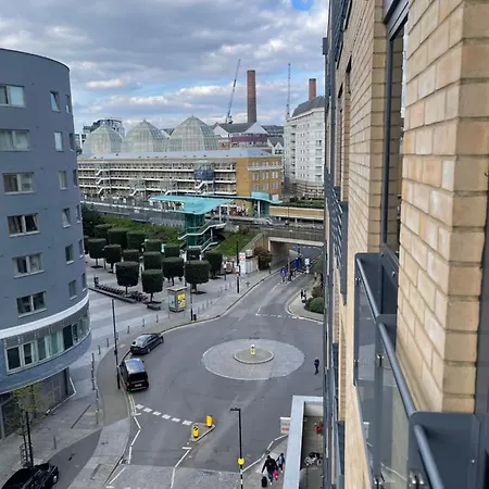 Imperial Wharf Chelsea Octavia House Apartment *