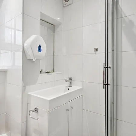 Homestay Aplacetostay Apartment, Waterloo