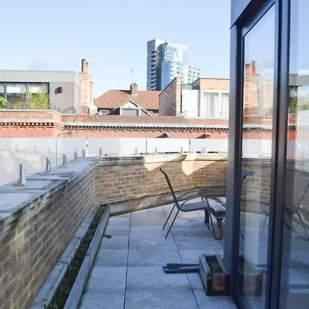 Modern Retreat In The Heart Of Shoreditch