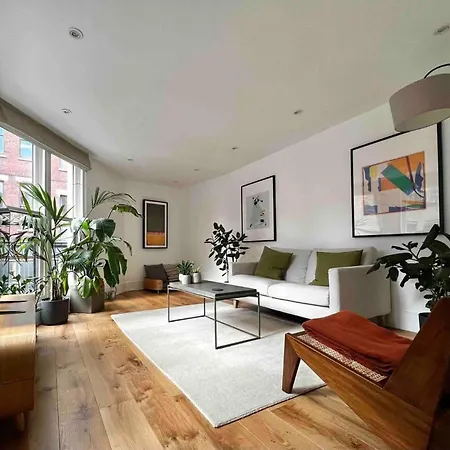 Modern Retreat In The Heart Of Shoreditch