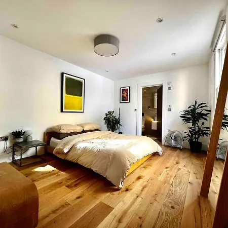 Modern Retreat In The Heart Of Shoreditch *