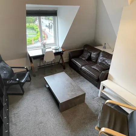 2 Bedroom 2 Bathroom 8 Including Free Parking Bromley