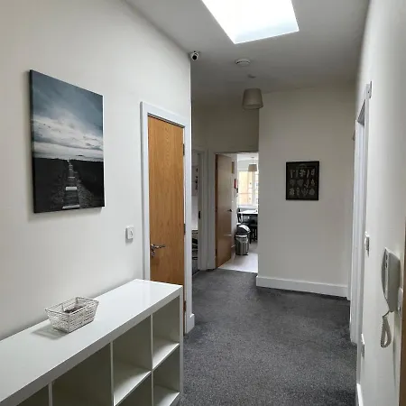 Apartment 2 Bedroom 2 Bathroom 8 Including Free Parking