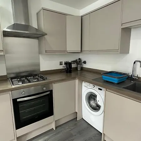 1 Bedroom Flat In Elephant And Castle Zone 1 *