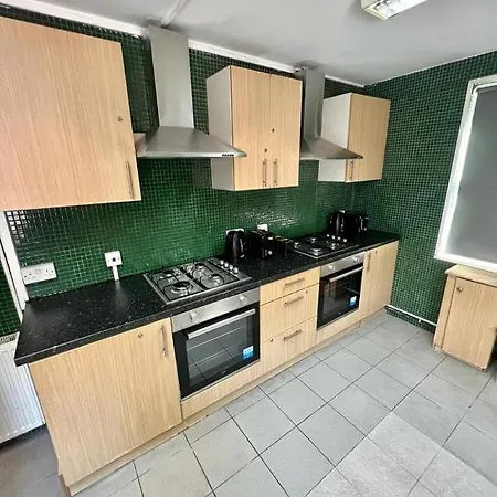 Guest house Croydon - Cr7 Thornton Heath