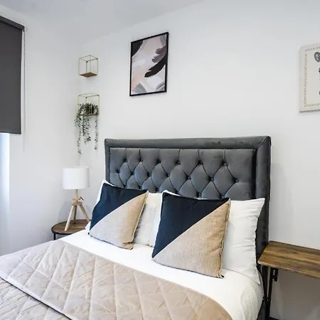 Guest house Ub2 - Heathrow London