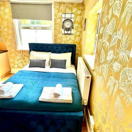 Guest house Croydon - Cr7 Thornton Heath