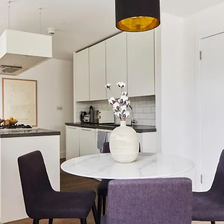 Apartment The Ravenscourt Park Escape - Bright 2bdr Flat