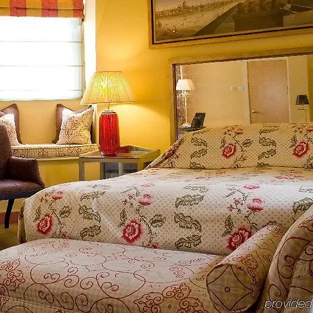 Hotel The Mandeville 4*