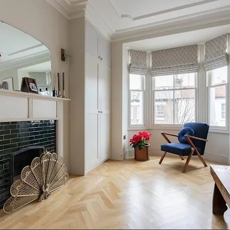 Stunning Soho House Style 3 Bed With Terrace, Near Notting Hill And Westfield London