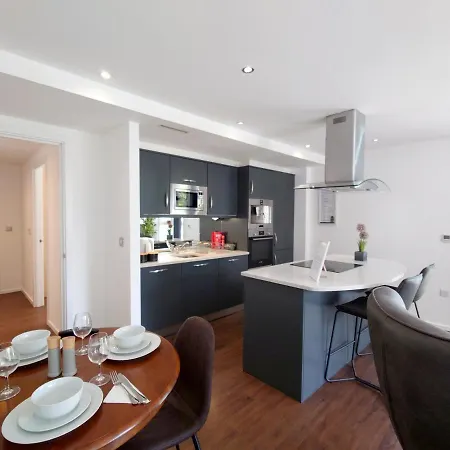 Apartment Fully Serviced Two Bed By Excel & O2