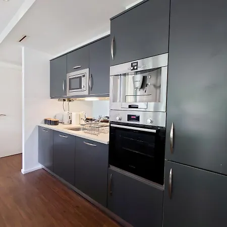 Apartment Fully Serviced Two Bed By Excel & O2 *