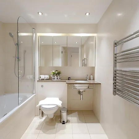 Fully Serviced Two Bed By Excel & O2