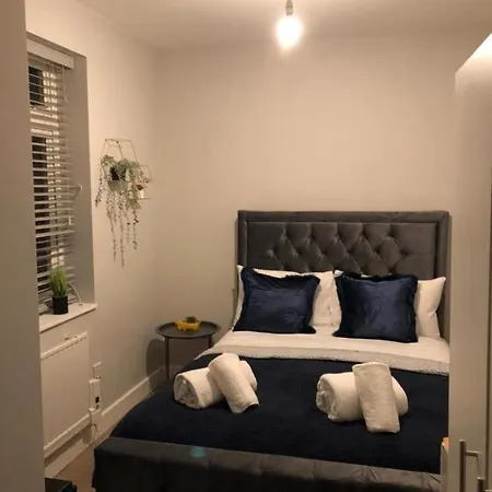 Suites - Cr4 London *