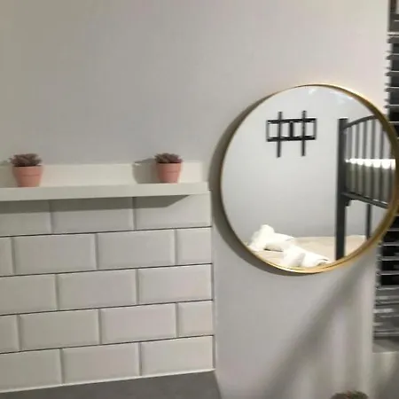 Suites - Cr4 London *