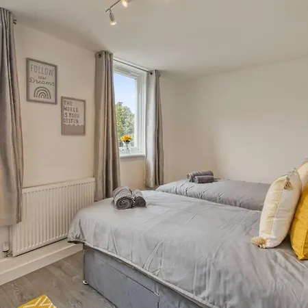 Hidden Gem In Battersea W/ Free Parking *