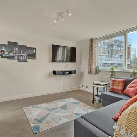 Hidden Gem In Battersea W/ Free Parking Apartment *