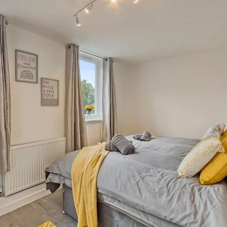 Hidden Gem In Battersea W/ Free Parking *
