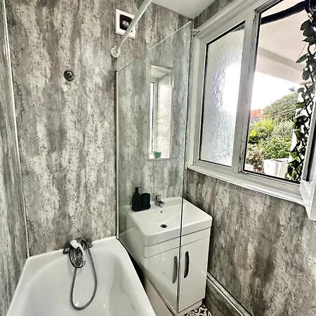 Shoreditch R1 Guest house