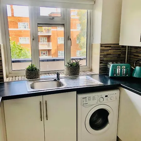 Location- 2 Bedroom * London