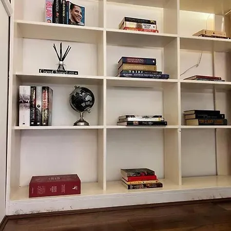 Leyla's Stunning Apartment London