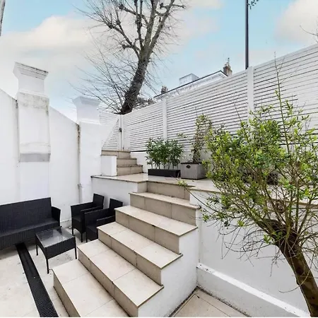 Leyla's Stunning Apartment