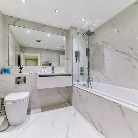 Leyla's Stunning Apartment London