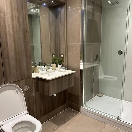 Luxury 3 Bedroom London Nw9 Edgware