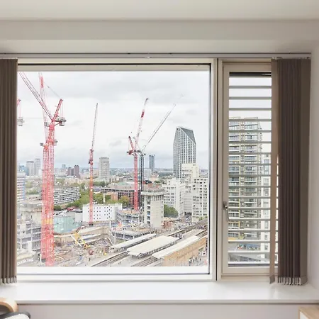 The Elephant And Castle Escape - Cozy 2bdr Flat With Balcony Apartment