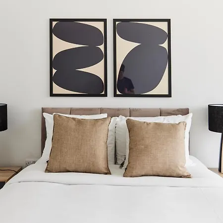 Apartment The Elephant And Castle Escape - Cozy 2bdr Flat With Balcony *