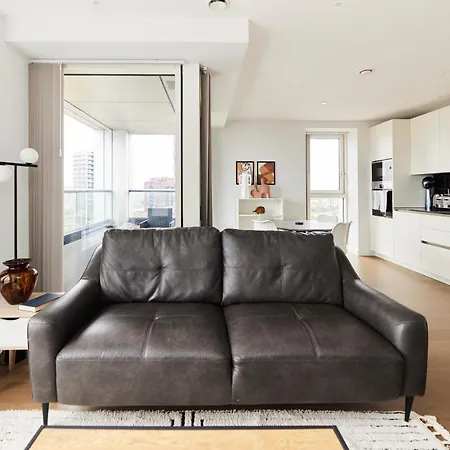 The Elephant And Castle Escape - Cozy 2bdr Flat With Balcony * London