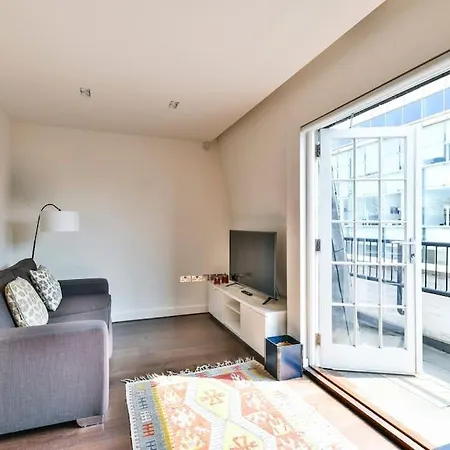 Knightsbridge/chelsea Penthouse * London