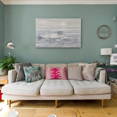 Holiday home Family In Battersea By Underthedoormat *