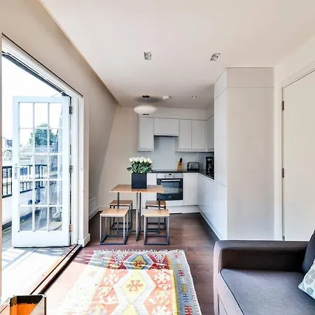 Knightsbridge/chelsea Penthouse Apartment London