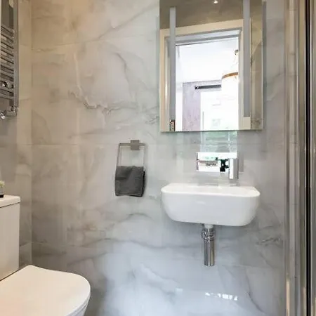 1lsr - High-end Luxury 2 Bed Designer *